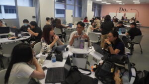 Beberapa peserta yang berasal dari Indonesia, Singapura, dan Malaysia berdiskusi pada salah satu kegiatan SIC 2025